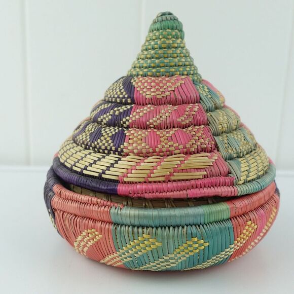 Ethiopian Hand Woven Mesob Basket With Lid - Picture 2 of 10
